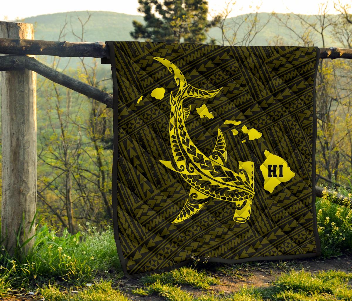 Hawaii Shark Yellow Polynesian Premium Quilt - Polynesian Pride