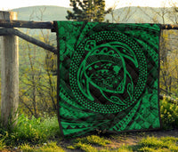 Hawaiian Kanaka Honu Hibiscus Tornando Green Polynesian Premium Quilt - Polynesian Pride