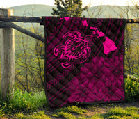 Hawaii Sea Turtle Is Swimming Toward Premium Quilt Pink - Polynesian Pride
