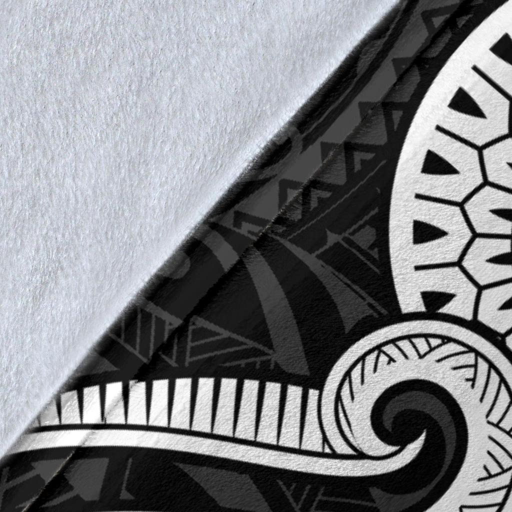 Samoa Polynesian Premium Blanket - White Tentacle Turtle - Polynesian Pride