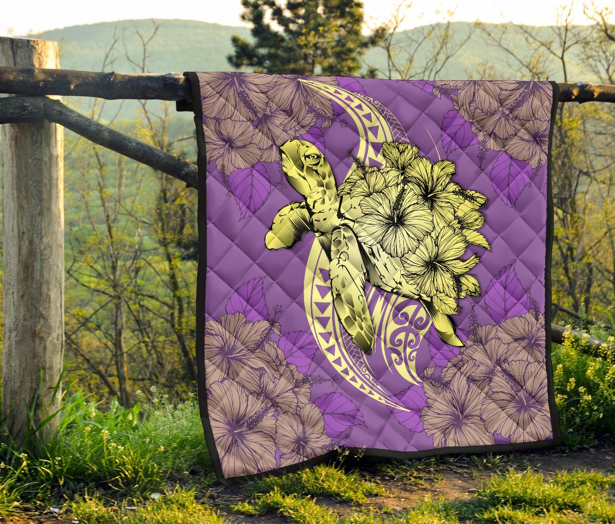 Hawaii Polynesian Turtle Hibiscus Premium Quilt - Yellow - Polynesian Pride