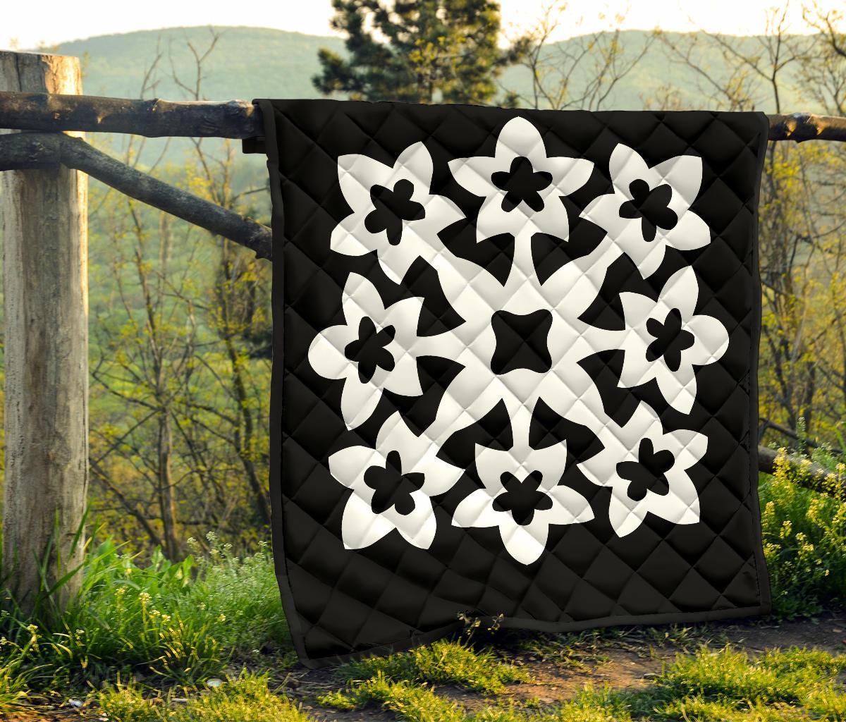 Hawaiian Premium Quilt Royal Pattern - Black And White - A1 Style - Polynesian Pride