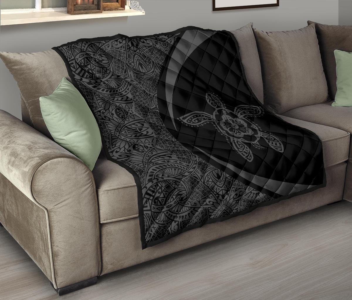 Hawaii Turtle Polynesian Grey Premium Quilt - Circle Style - Polynesian Pride