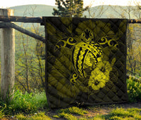 Hawaii Hibiscus Premium Quilt - Harold Turtle - Yellow - Polynesian Pride