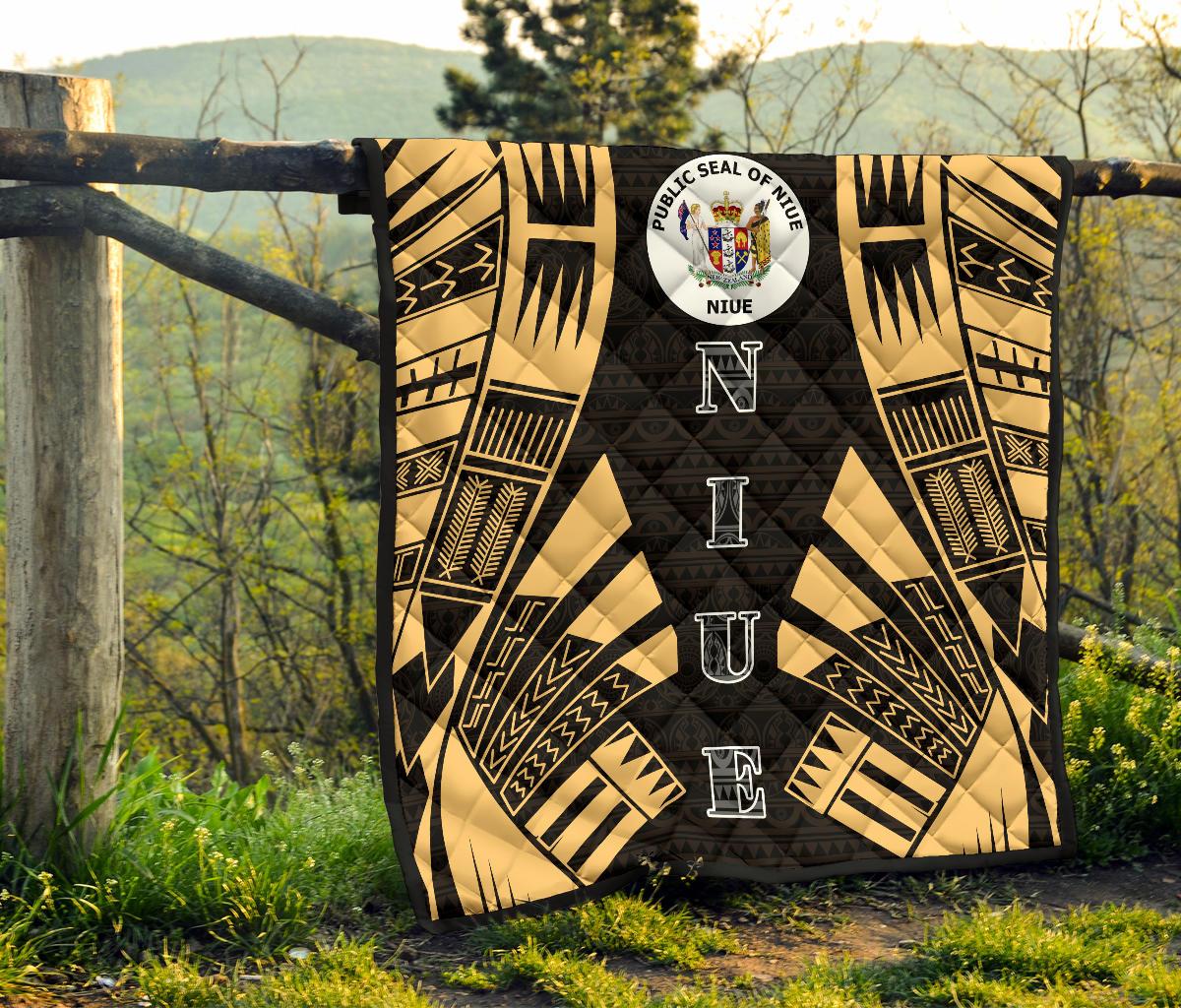 Niue Premium Quilt - Niue Seal Polynesian Gold Tattoo - Polynesian Pride