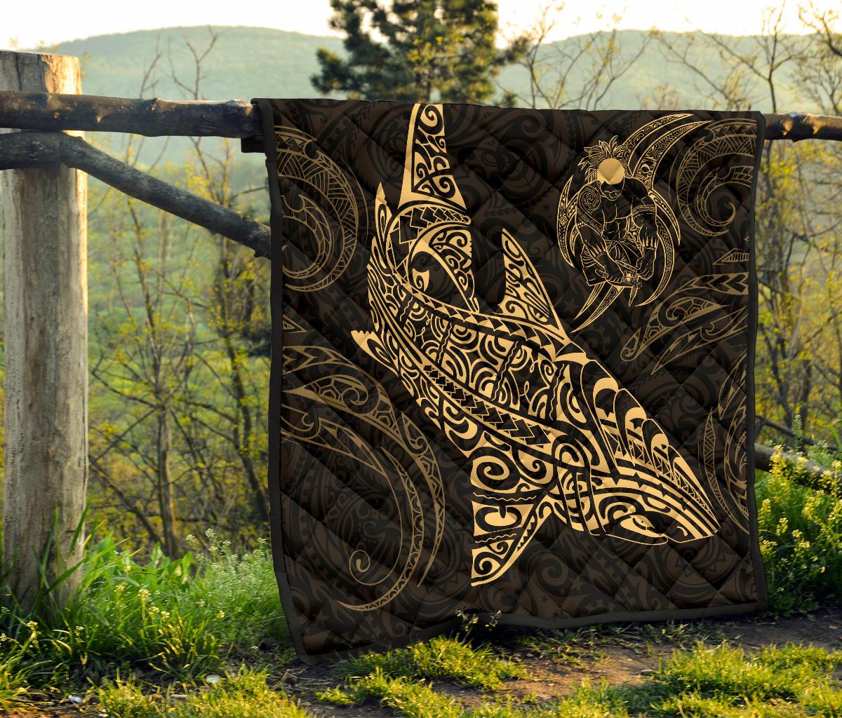 Polynesian Quilt - Polynesian Gold Shark Warrior Tattoo - Polynesian Pride