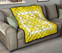 Hawaiian Premium Quilt Royal Pattern - Yellow And White - Polynesian Pride