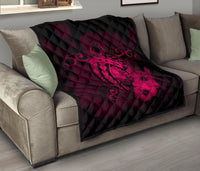 Hawaii Hibiscus Premium Quilt - Harold Turtle - Calico Red - Polynesian Pride