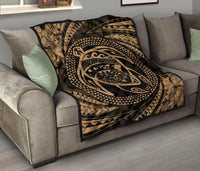 Hawaiian Kanaka Honu Hibiscus Tornando Gold Polynesian Premium Quilt - Polynesian Pride