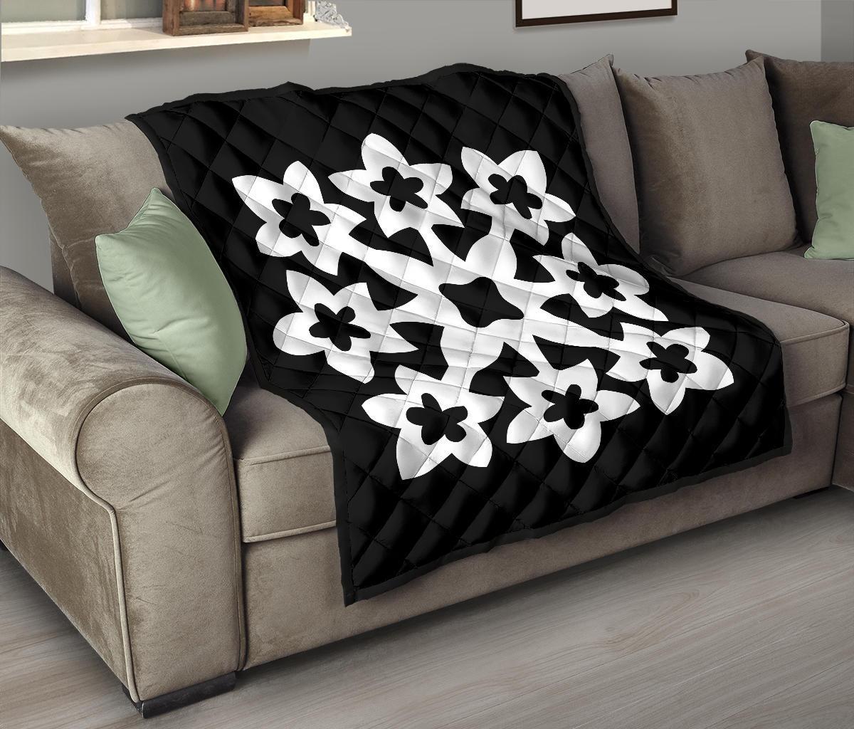 Hawaiian Premium Quilt Royal Pattern - Black And White - A1 Style - Polynesian Pride