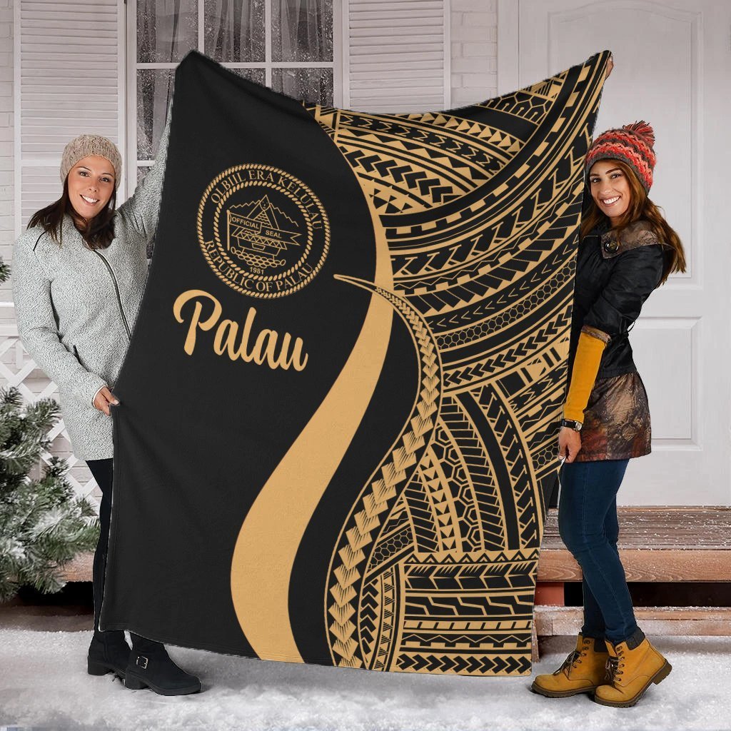 Palau Premium Blanket - Gold Polynesian Tentacle Tribal Pattern Crest White - Polynesian Pride