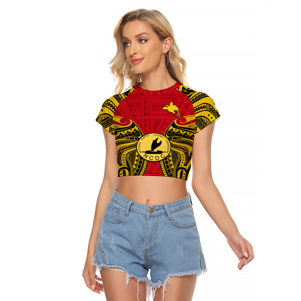 (Custom Personalised) Papua New Guinea Raglan Cropped T Shirt National Capital District Mix Coat Of Arms Polynesian Art LT14 Female Red - Polynesian Pride