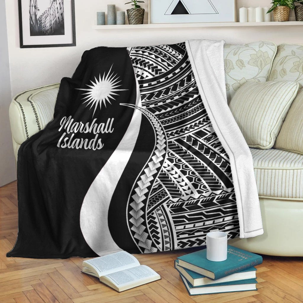 Marshall Islands Premium Blanket - White Polynesian Tentacle Tribal Pattern - Polynesian Pride