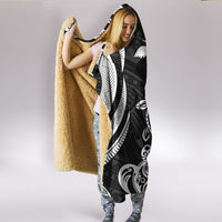 Papua New Guinea Hooded Blanket - White Tentacle Turtle - Polynesian Pride